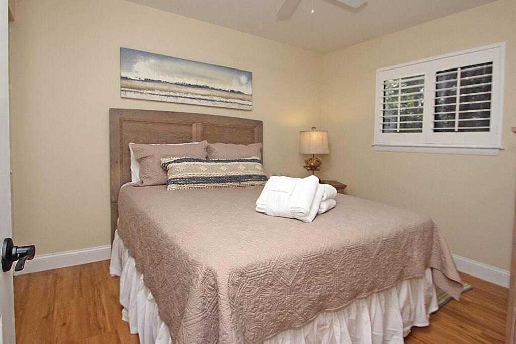 Cute 2 Bedroom, 2 Bath Condo At Folly Field Beach Hilton Head Island Exterior photo