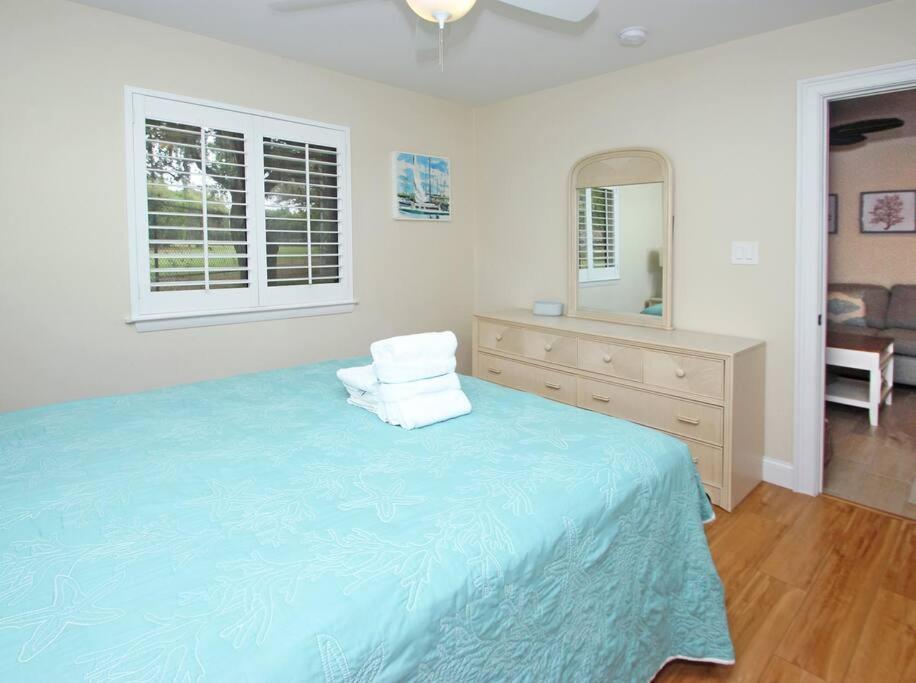 Cute 2 Bedroom, 2 Bath Condo At Folly Field Beach Hilton Head Island Exterior photo